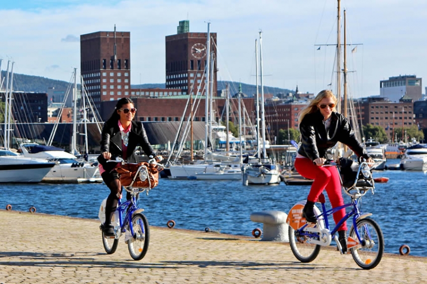 Oslo, dal 1 gennaio addio alle auto: in centro solo bici e pedoni